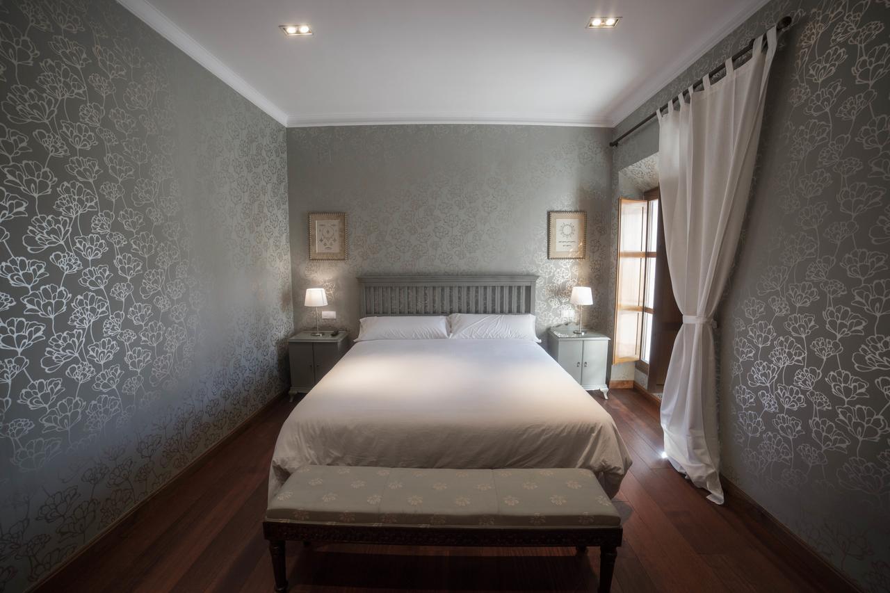 Posada Isabel De Castilla Мадригаль-де-лас-Альтас-Торрес Экстерьер фото