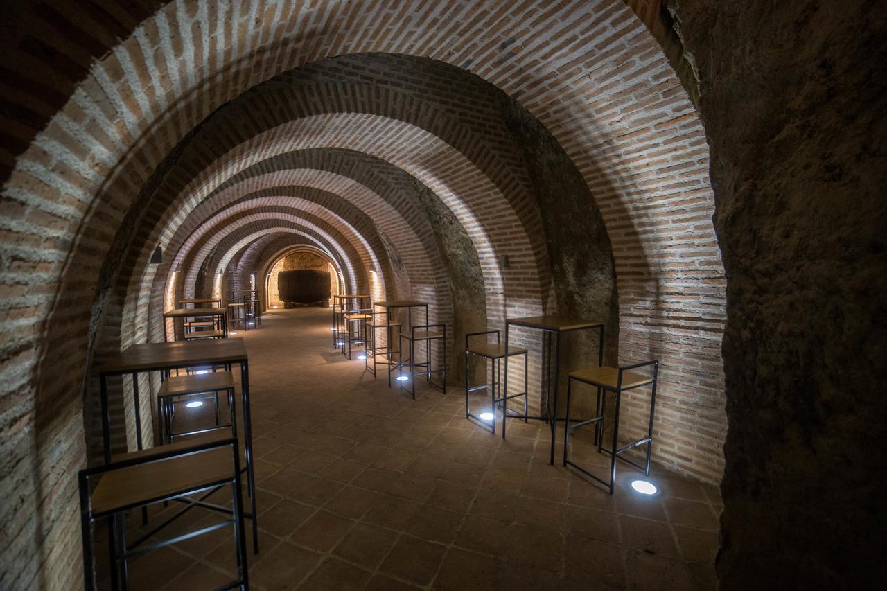 Posada Isabel De Castilla Мадригаль-де-лас-Альтас-Торрес Экстерьер фото